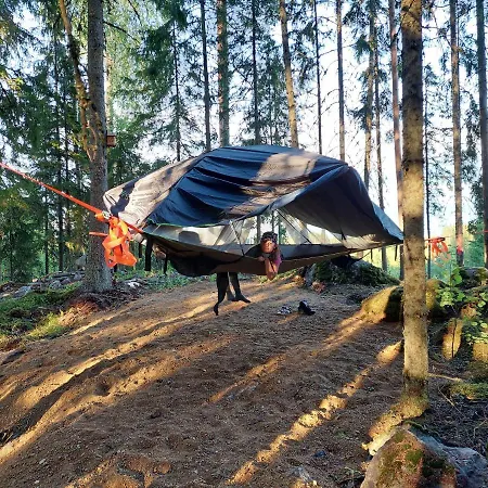 Lyxtält Saunamaailman Tentsile Puumajoitus, Laavu & Pahkasauna *